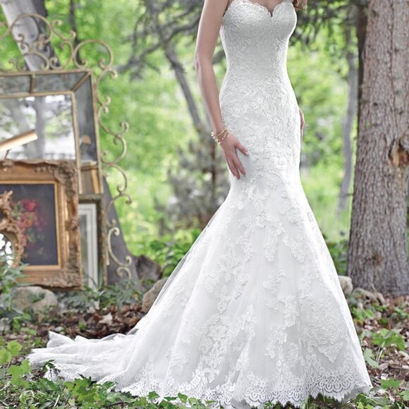 Maggie Sottero Couture "Cadence" Ivory Lace Wedding Gown - Picture 1 of 16